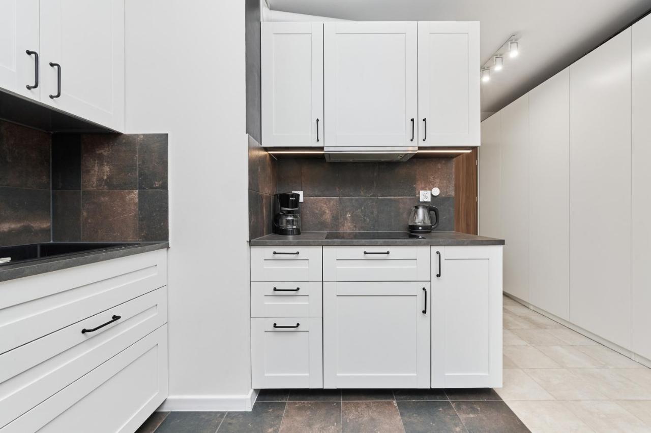Jagodno Wroclaw Kajdasza Studio Z Bezplatnym Garazem By Noclegi Renters Eksteriør billede
